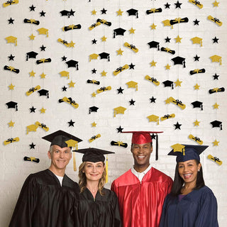 Graduation Hat Garland Backdrop in Black and Gold 4