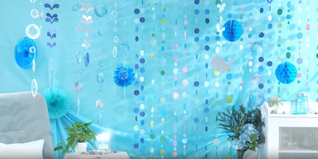 Glitter Blue Whale and Bubbles Garlands video