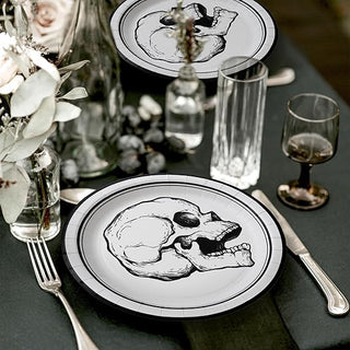 Gothic Skull Halloween Paper Plates (24 Pcs)