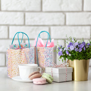 Mother's Day Pastel Flowers Gift Bags with Ribbon Decorations (8 pcs)