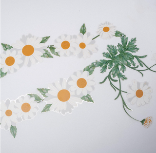 White Floral Daisy Garland