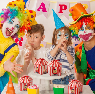 Circus Tent Carnival Animal Red and White Striped Gift Box (8pcs)