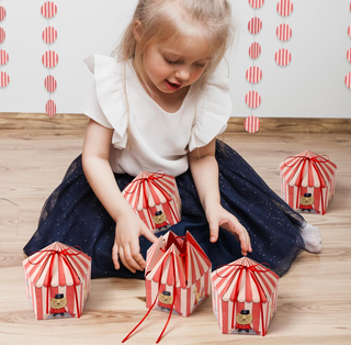 Circus Tent Carnival Animal Red and White Striped Gift Box (8pcs)
